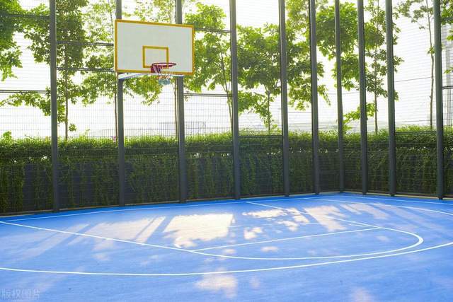 如何建造一座标准的篮球场：从规划到完工的全方位指南