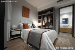 <strong>00米的荧光跑道</strong>